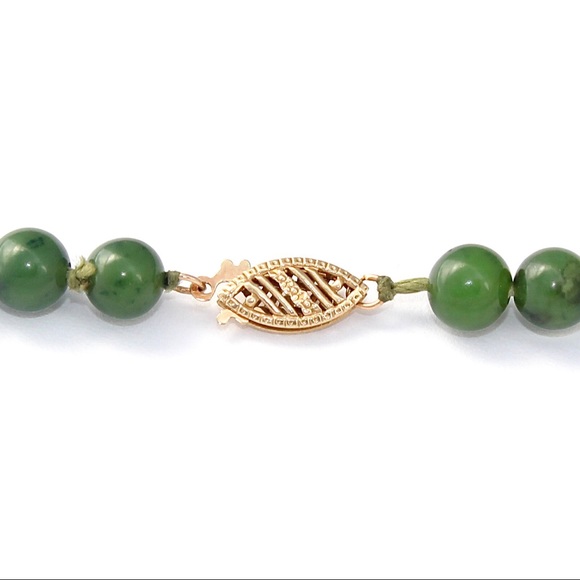 Vintage Knotted Nephrite Jade Bead Necklace 14K Gold Clasp 18.75” Beaded Strand - Picture 6 of 7